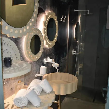 Bianco Mare Delfino * أوترانتو