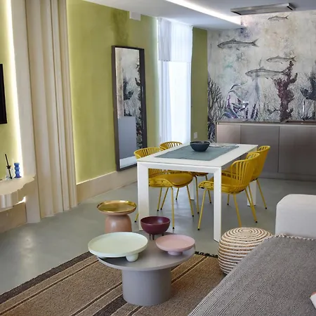 Bianco Mare Delfino شقة